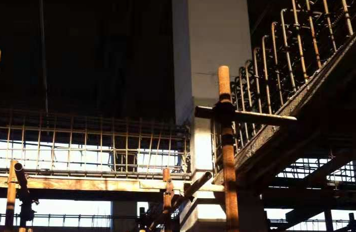 汉中一厂房梁柱截面加大施工
